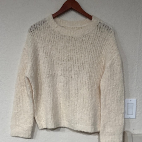 Vince. Cozy Cream Sweater - Picture 2 of 5